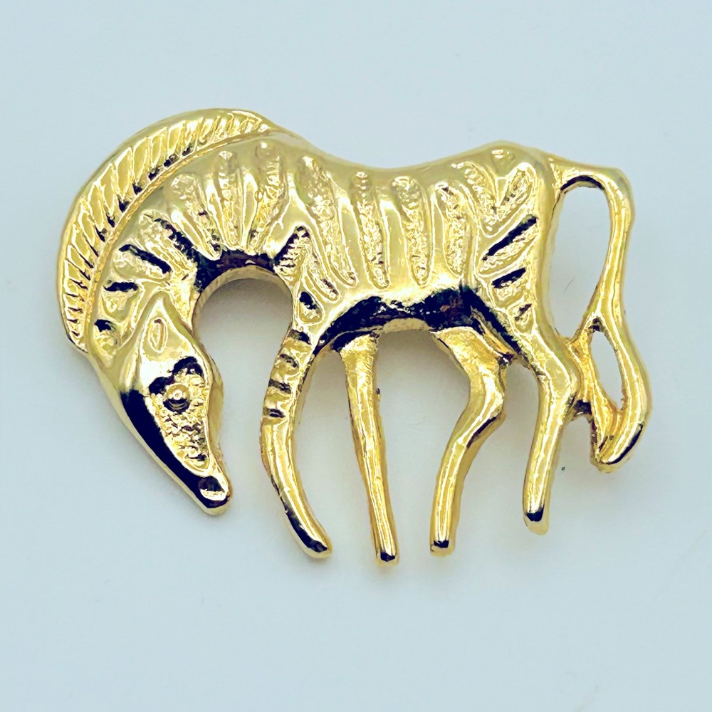Vintage gold tone zebra pin brooch safari Africa